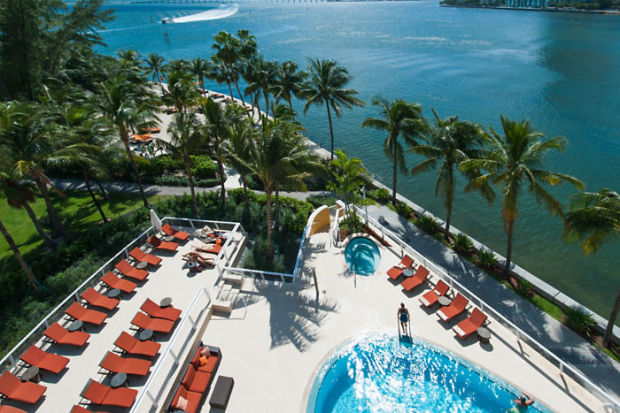 miami-pool-beach-boat